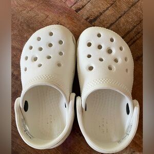 CROCS size 6C for kids, white